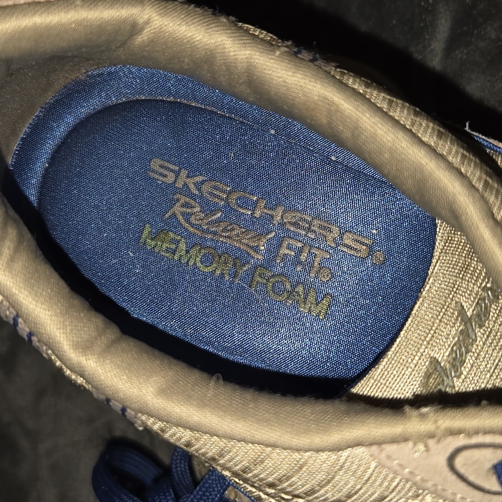 Skechers Relaxed Fit Size 10 Tan / navy - Picture 5 of 6